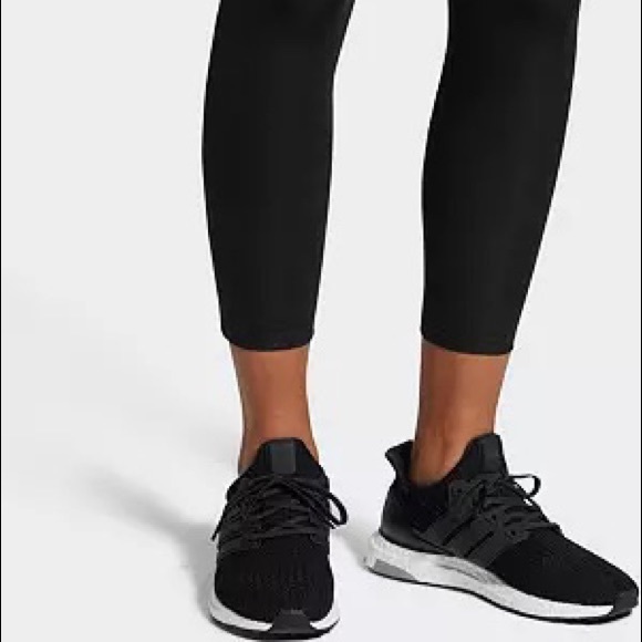 adidas Womens Ultraboost Sneakers Shoes 8 - Picture 3 of 5